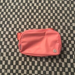 lululemon everywhere belt bag